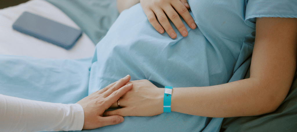 Nacięcie krocza przy porodzie - czy to konieczne?